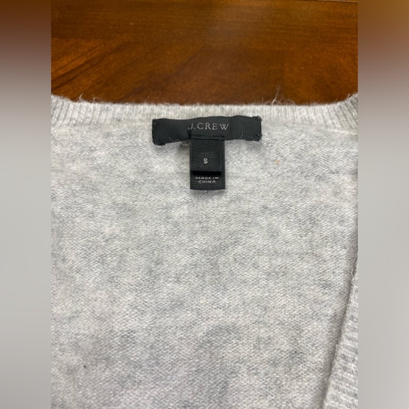 Essential wool merino mix V-Neck Sweater two pockets. J.Crew - Picture 5 of 14